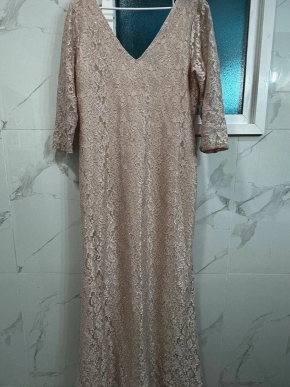 Elegant Lace V-Neck Maxi Dress in Blush